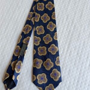 Giorgio Armani Blue and Gold Classic Pattern Tie